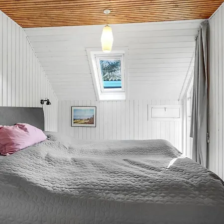 Hermosa Casa De 2 En