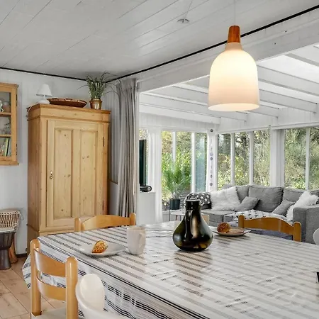 2 Bedroom Lovely In *
