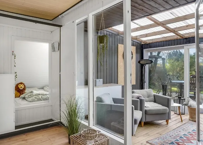 2 Bedroom Lovely In בית נופש Hemmet